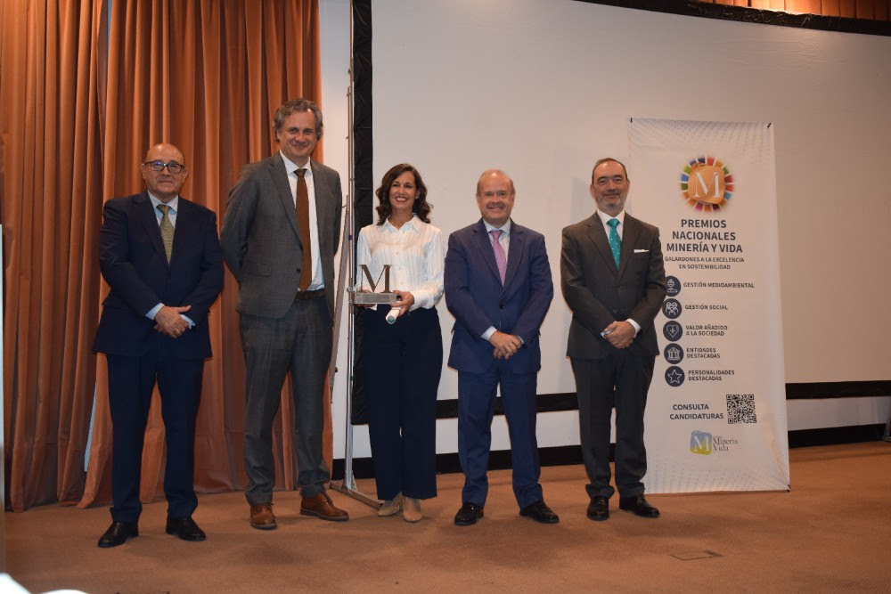 Knauf, galardonada en los III Premios Fundación Minería y Vida por su compromiso con la divulgación de la realidad del sector minero